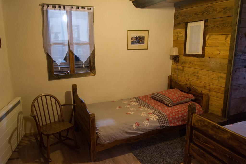 Bed and Breakfast Chalet Bois D'Antan à Sainte-Foy-Tarentaise Chambre photo